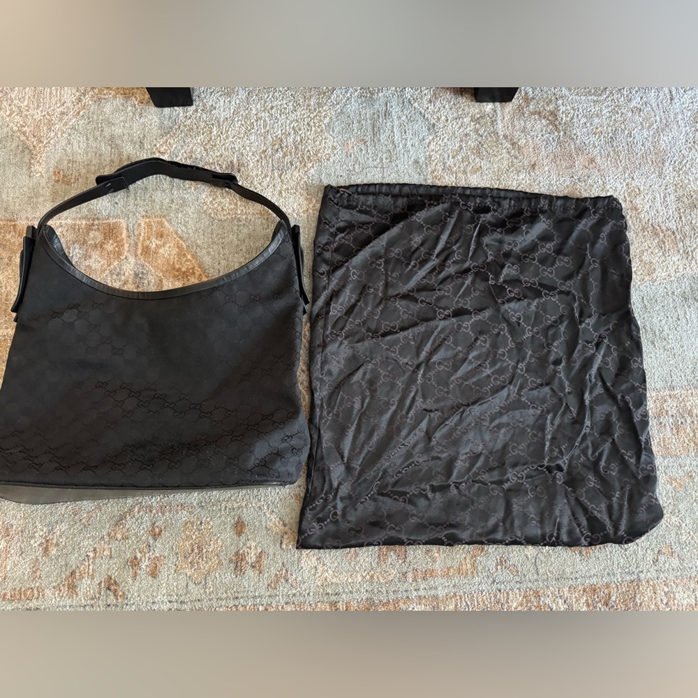 Vintage Gucci GG Shoulder Bag
